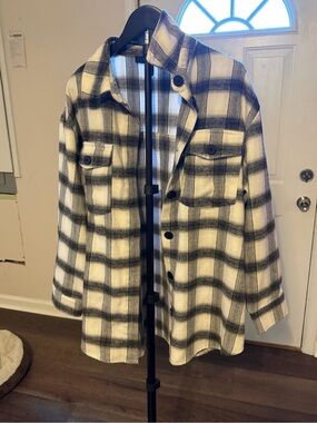 Forever 21 Black and White Plaid Shirt Jacket